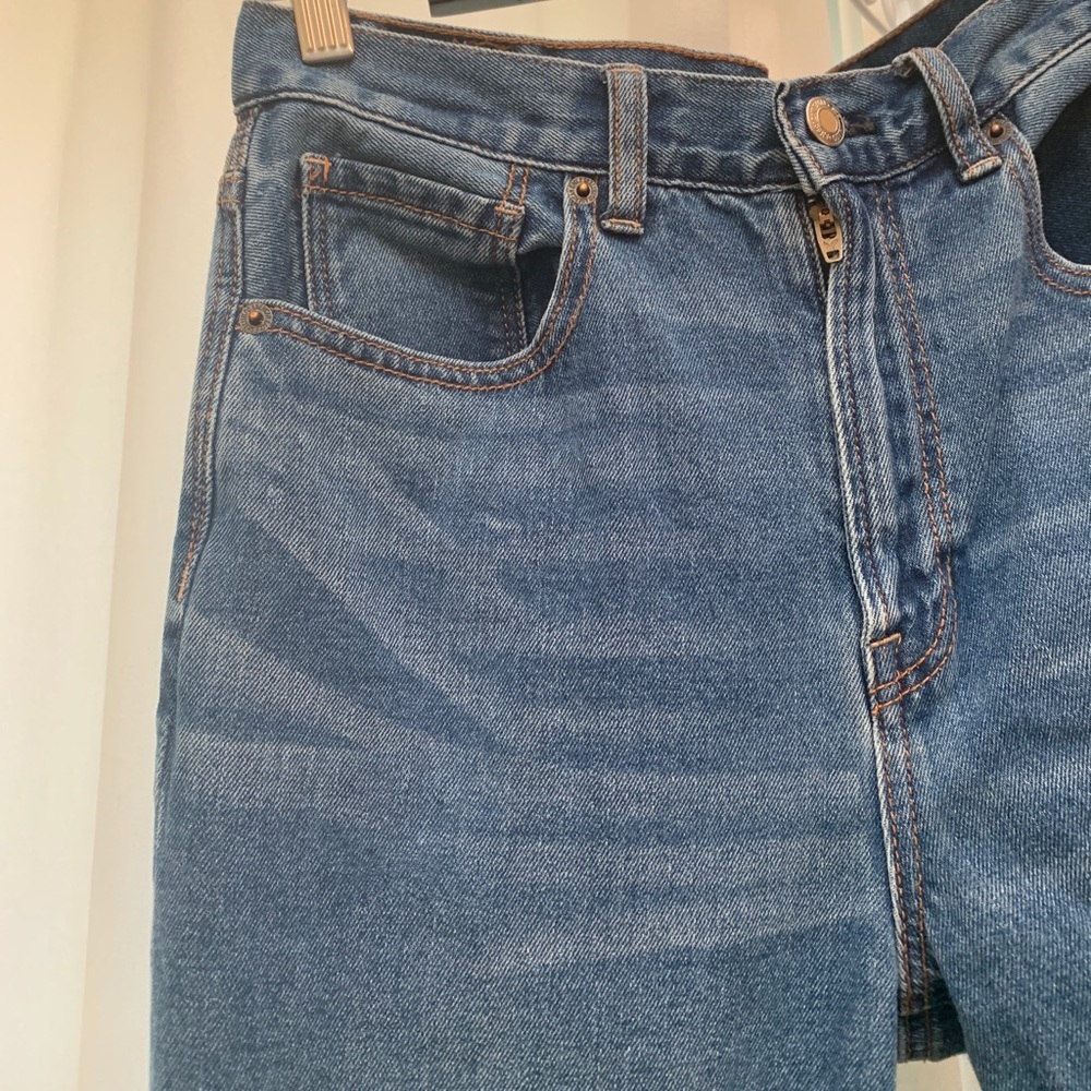 AMERICAN EAGLE MOM JEANS